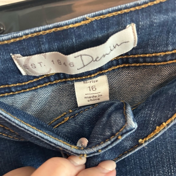 Women’s Jeans - Picture 2 of 3